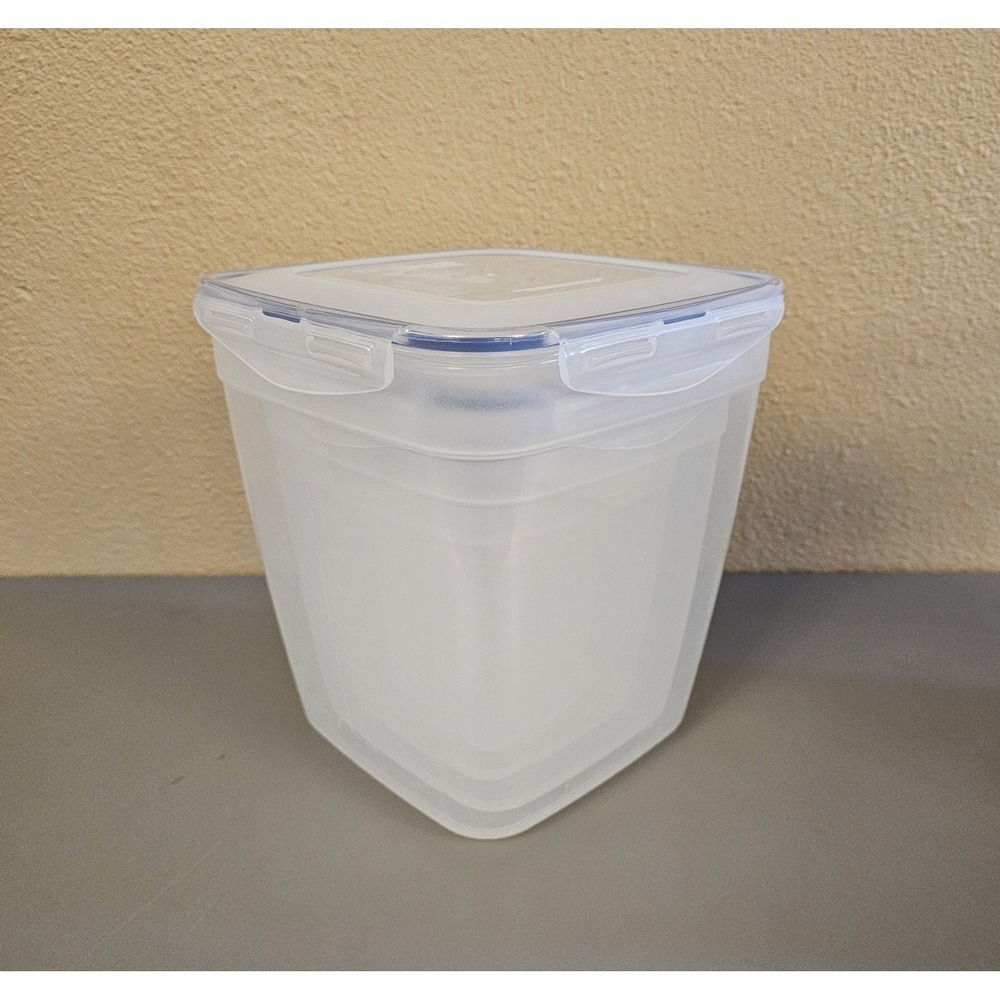 Lock&Lock Clear Blue Trim Snap On Lids Plastic Set Of 4 Food Storage Containers